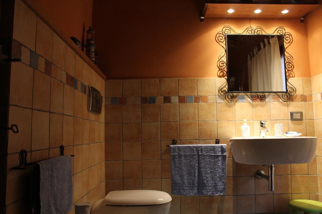 Holiday Home Ca' Del Cinema Mombercelli Δωμάτιο φωτογραφία