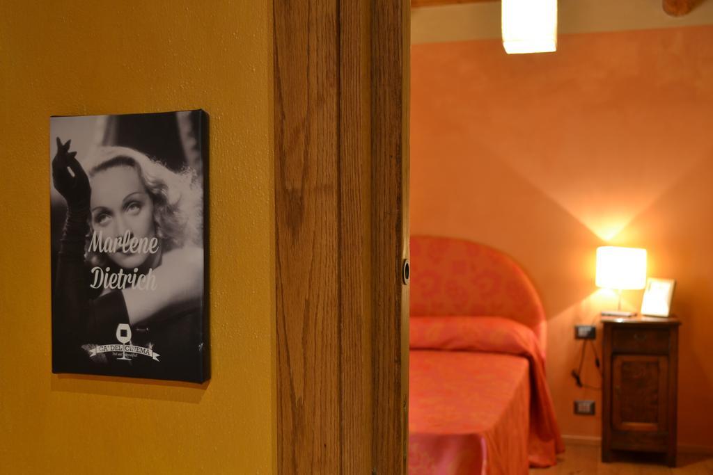 Holiday Home Ca' Del Cinema Mombercelli Δωμάτιο φωτογραφία