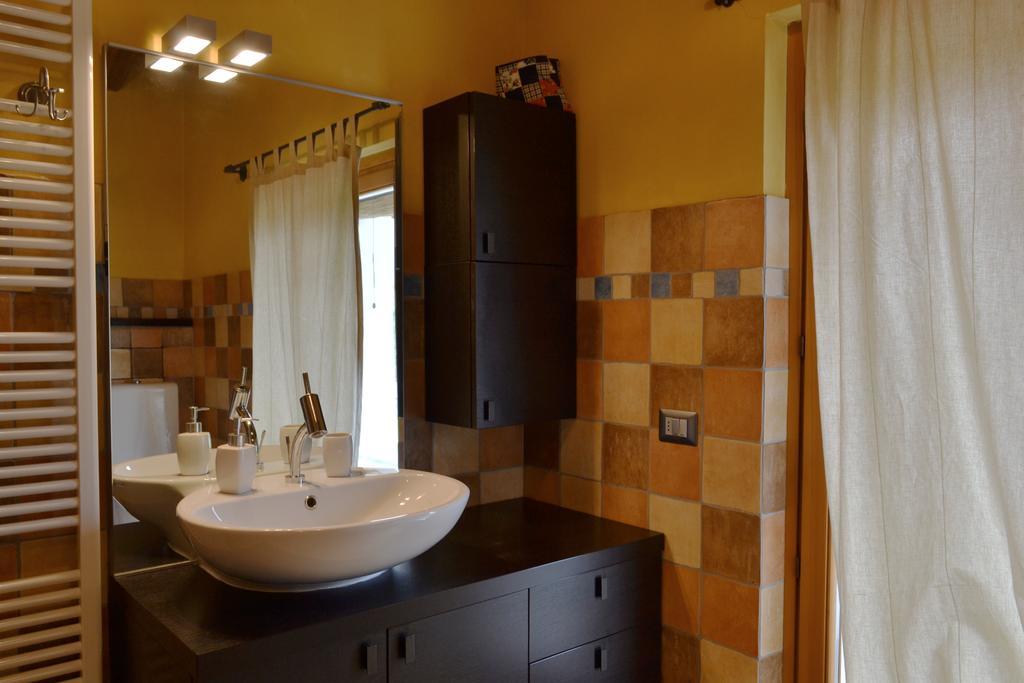 Holiday Home Ca' Del Cinema Mombercelli Δωμάτιο φωτογραφία